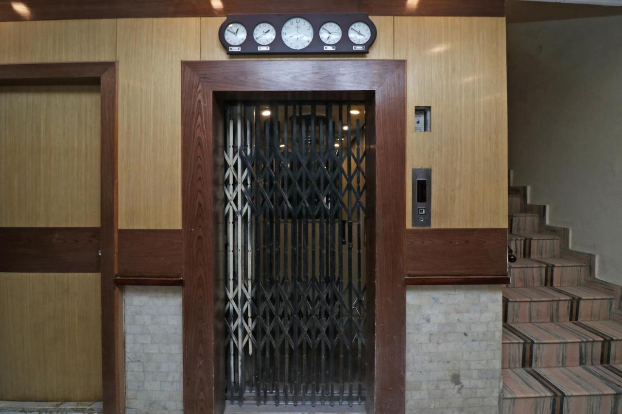 Oyo Flagship 19301 Mezbaan International Naka Hindola Hotel Lucknow Exterior foto